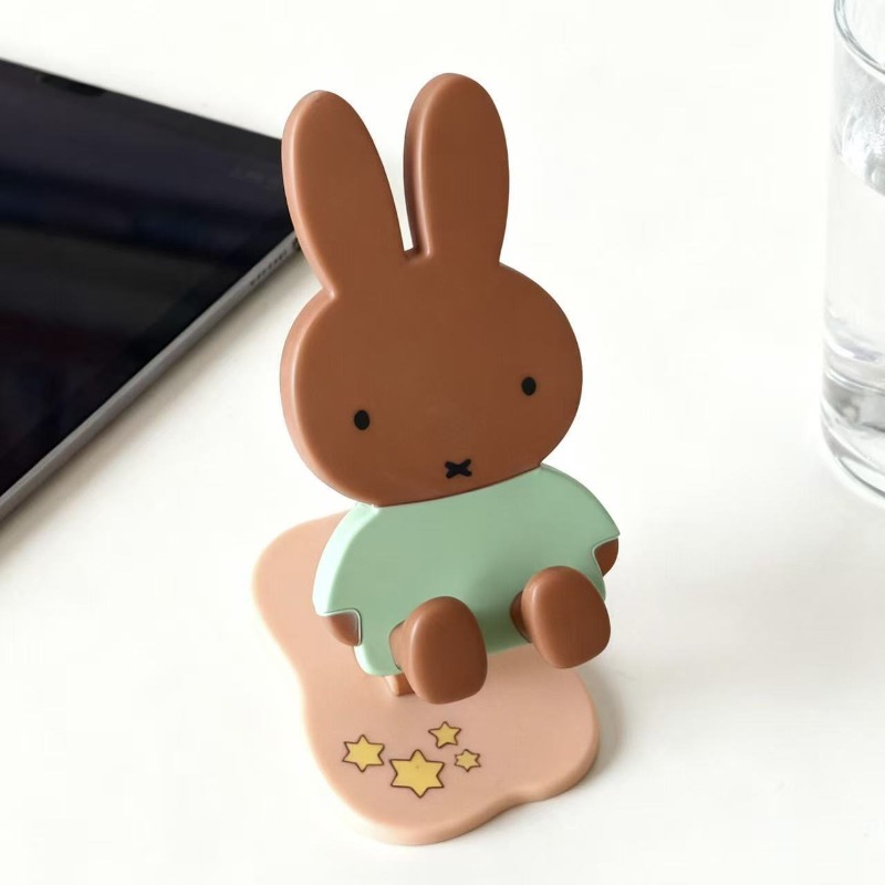 Niedlicher Miffy-Kaninchen Fal – Photography Award Bewertung und Preis